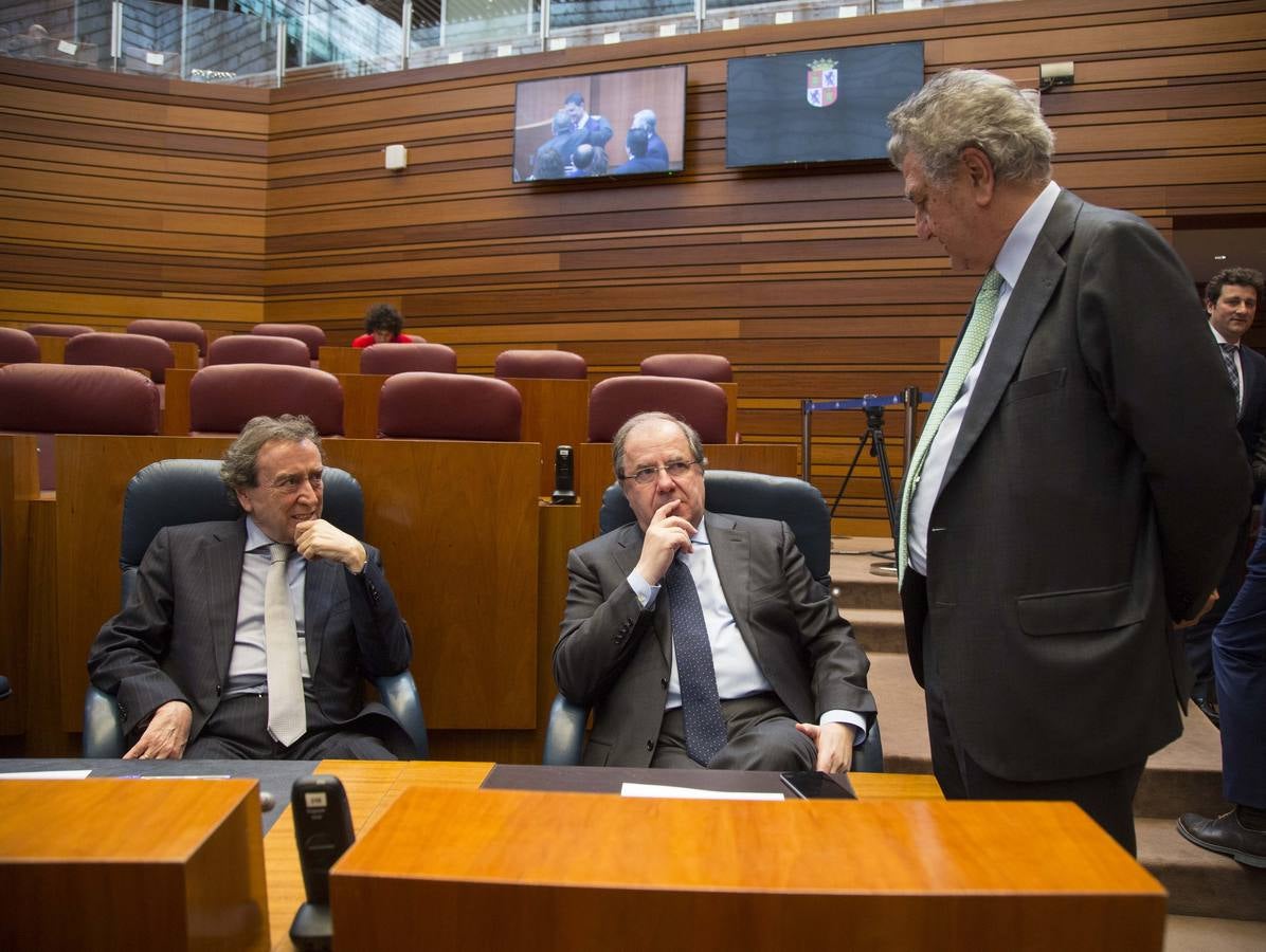 Reclama que «responsabilidad, estabilidad y normalidad» guíen la actividad en las Cortes hasta el final de la legislatura