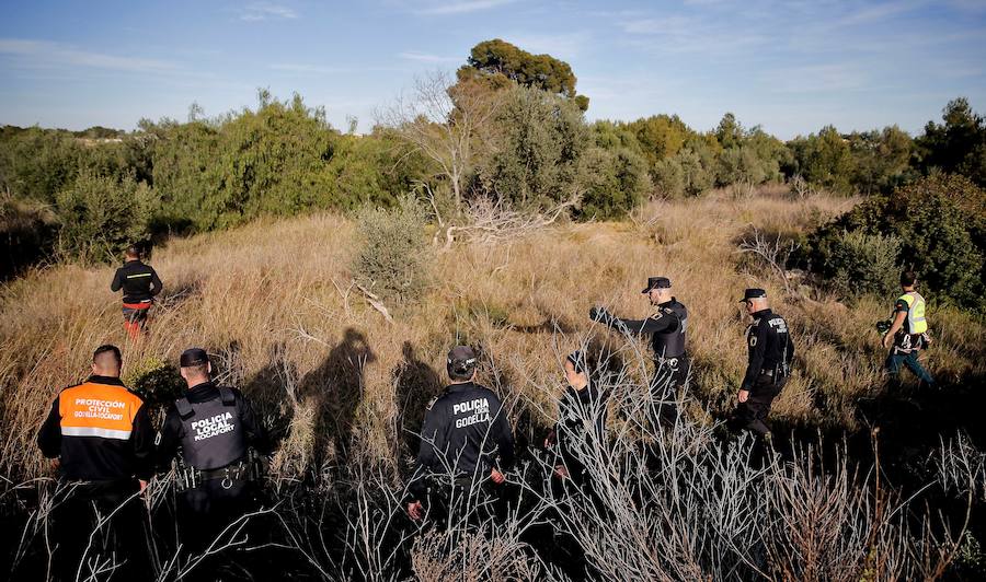 Fotos: Angustiosa búsqueda de dos niños desaparecidos en Godella