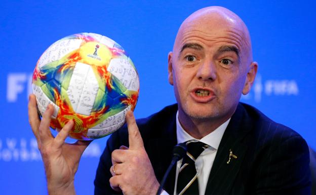 Gianni Infantino durante la rueda de prensa posterior al congreso de FIFA en Miami. 