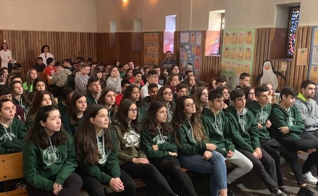 Los alumnos conectaron por vídeo conferencia con la Antártida.