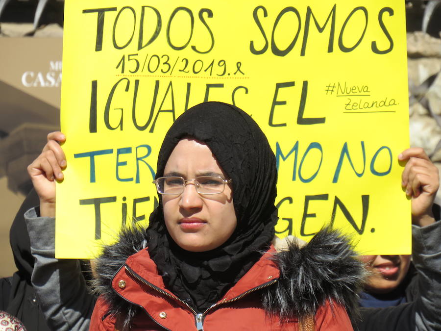 Fotos: «ninguna religión justifica el terrosimo»