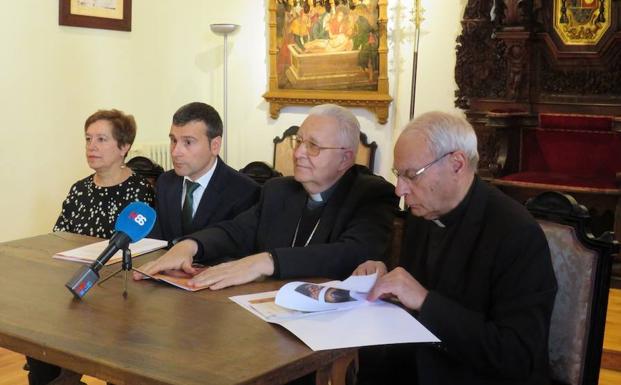 Rueda de prensa en el Obispado de León.