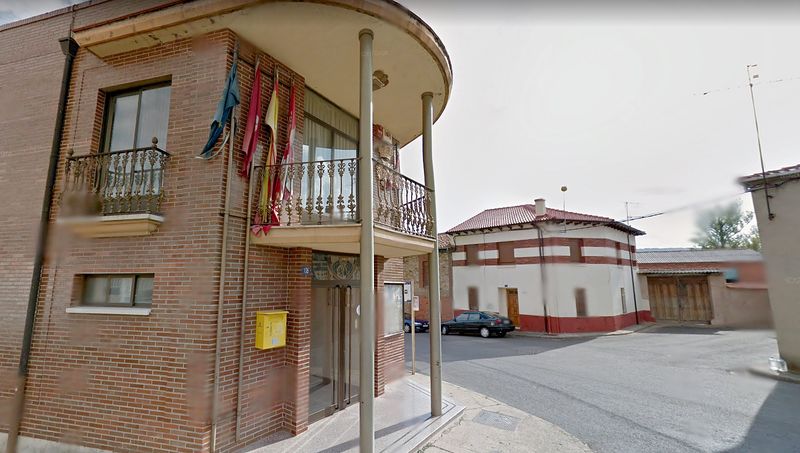 Imagen del ayuntamiento de la localidad de Cuadros.