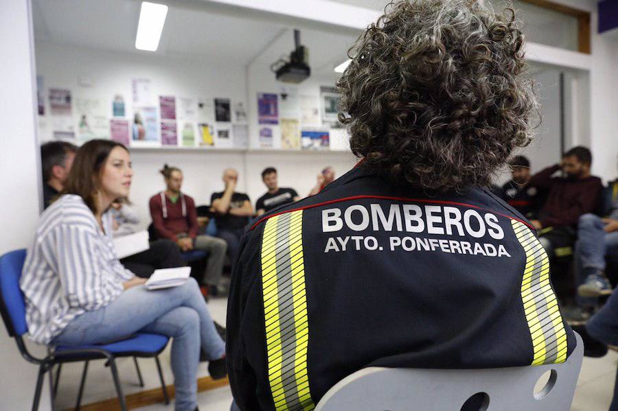 Fotos: Podemos mantiene una reunión con Bomberos de todo el país