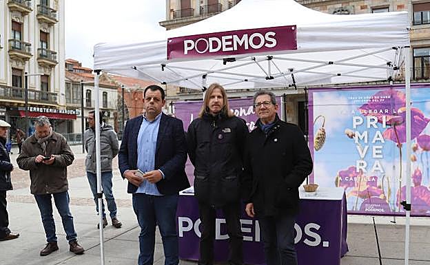 El secretario general de Podemos Castilla y León presenta la ruta 'Va a llegar la primavera a Castilla y León'.