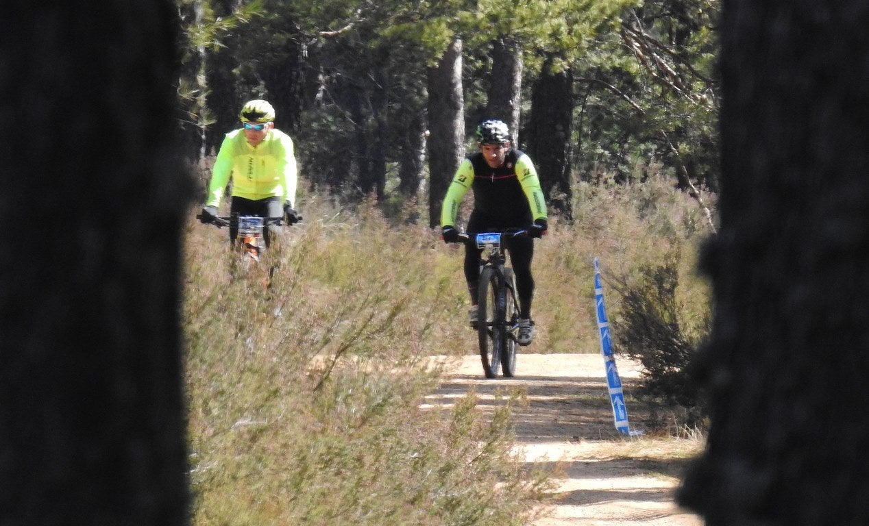 700 corredores se citan en la Power Race 2019 con la presencia de numeroso público y que ha tenido al exprofesional Santiago Blanco Gil como gran protagonista