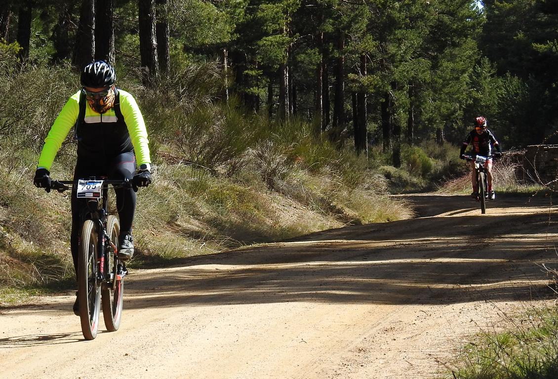 700 corredores se citan en la Power Race 2019 con la presencia de numeroso público y que ha tenido al exprofesional Santiago Blanco Gil como gran protagonista