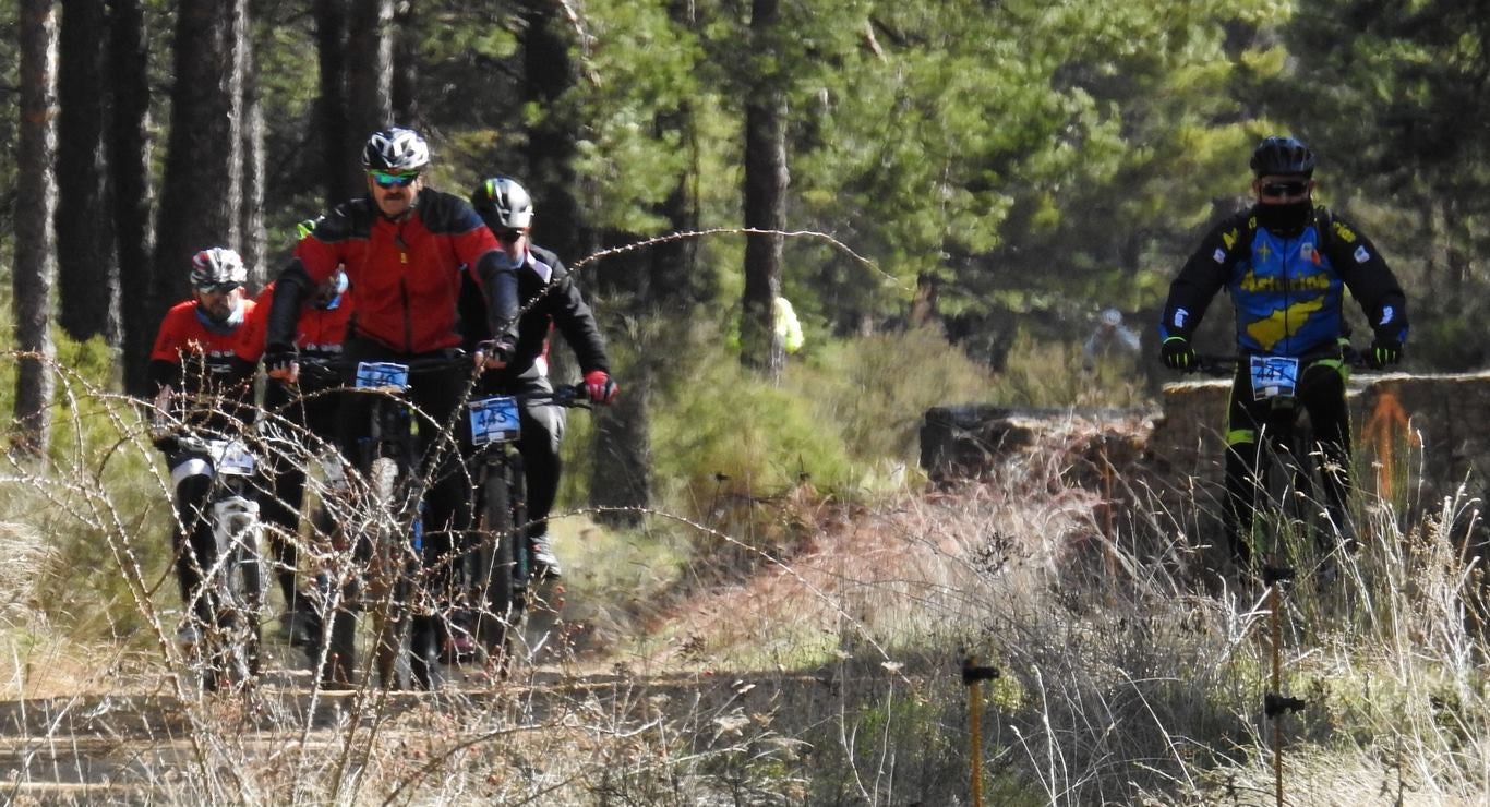 700 corredores se citan en la Power Race 2019 con la presencia de numeroso público y que ha tenido al exprofesional Santiago Blanco Gil como gran protagonista