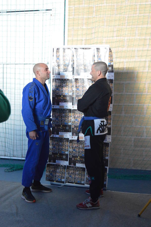 Centenares de personas se reunieron en un evento único y diferente de k 1, muay-thai, brazilian jiu-jítsu y capoeira reflejando el buen momento que vive estos deportes en León.