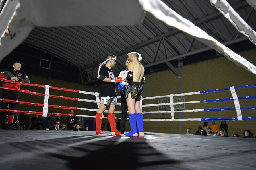 Centenares de personas se reunieron en un evento único y diferente de k 1, muay-thai, brazilian jiu-jítsu y capoeira reflejando el buen momento que vive estos deportes en León.