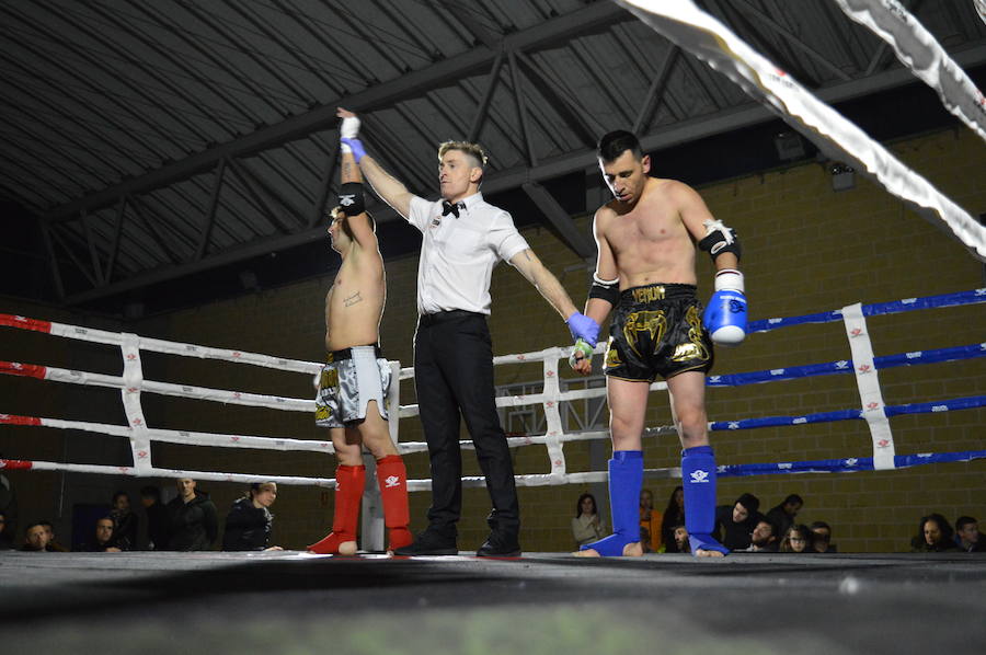 Centenares de personas se reunieron en un evento único y diferente de k 1, muay-thai, brazilian jiu-jítsu y capoeira reflejando el buen momento que vive estos deportes en León.