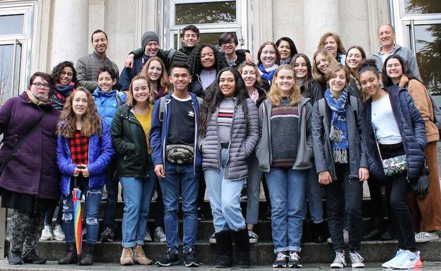 Un grupo de estudiantes estadounidenses ha visitado el Centro de Idiomas de la ULE
