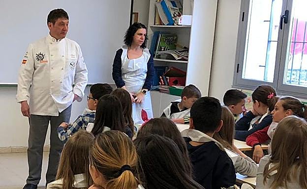 Imagen de la actividad desarrollada en el CEIP Villa Romana de Navatejera.