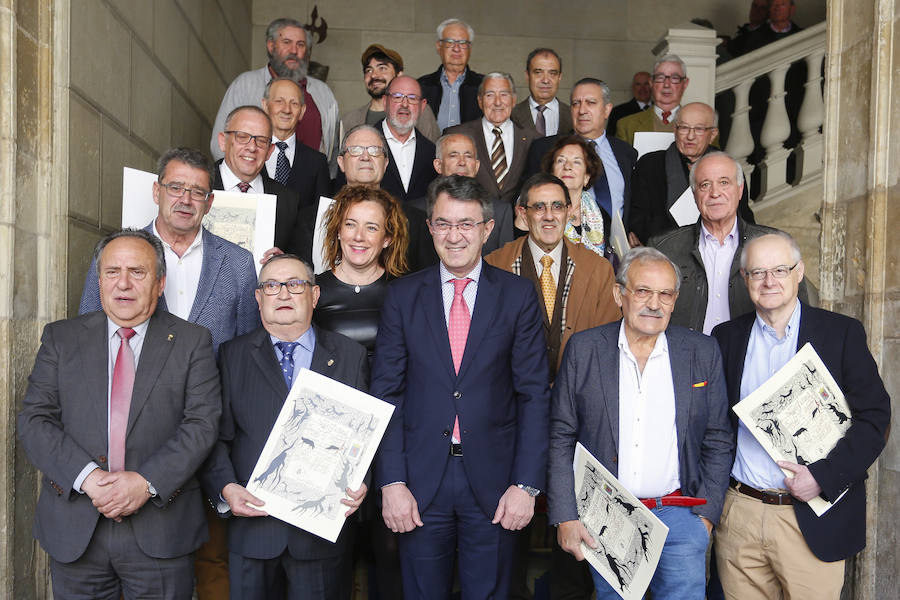 Fotos: La Diputación reconoce como Cronistas de León a una veintena de personas