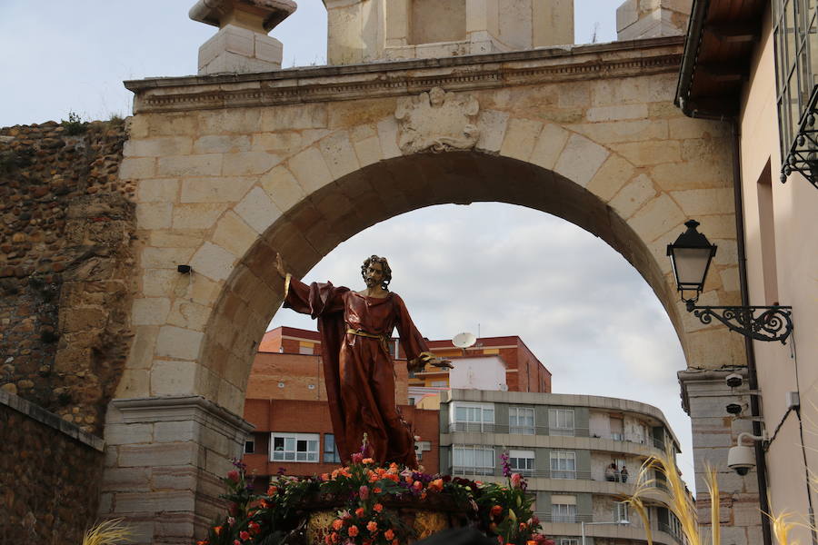 Fotos: Imágenes de la procesión del Cristo del Gran Poder en León