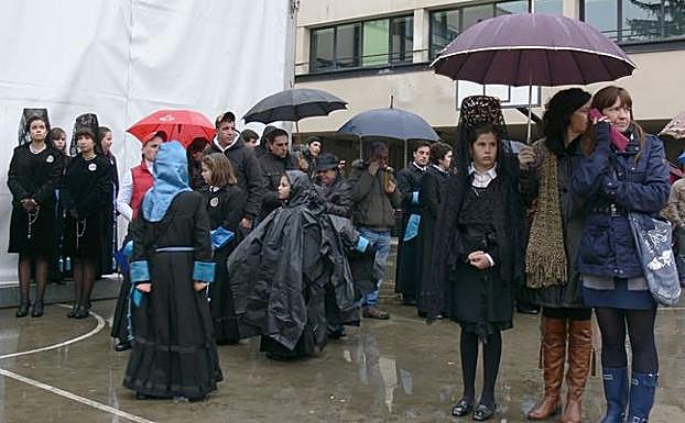 La lluvia amenaza la Semana Santa.