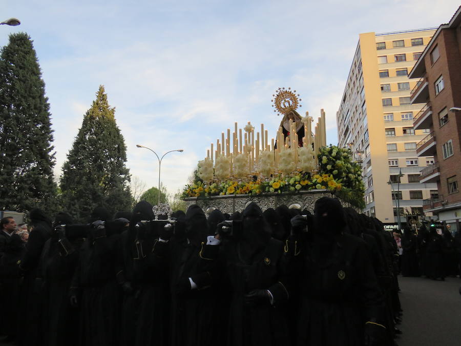 Fotos: Imágenes de la procesión del Dolor de Nuestra Madre