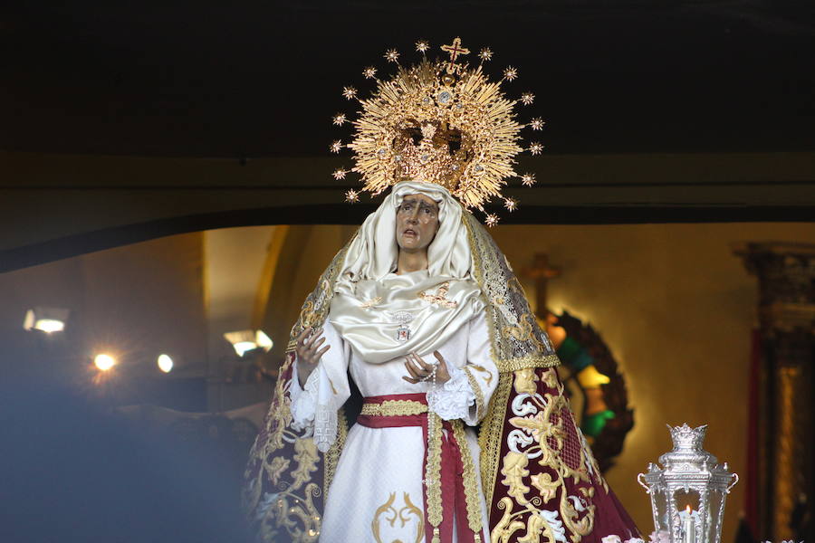 Fotos: Imágenes de la procesión del Dolor de Nuestra Madre