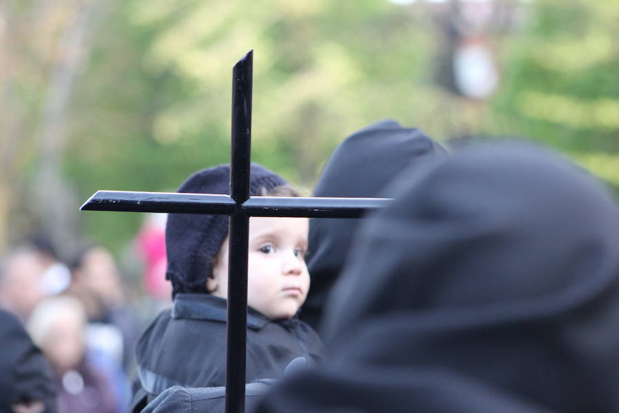 Fotos: Imágenes de la procesión del Dolor de Nuestra Madre