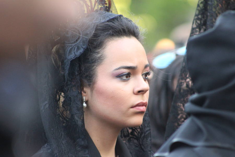 Fotos: Imágenes de la procesión del Dolor de Nuestra Madre