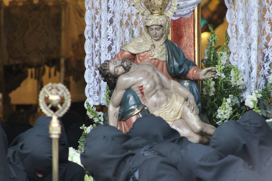 Fotos: Imágenes de la procesión del Dolor de Nuestra Madre