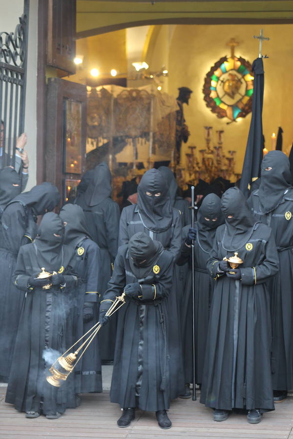 Fotos: Imágenes de la procesión del Dolor de Nuestra Madre