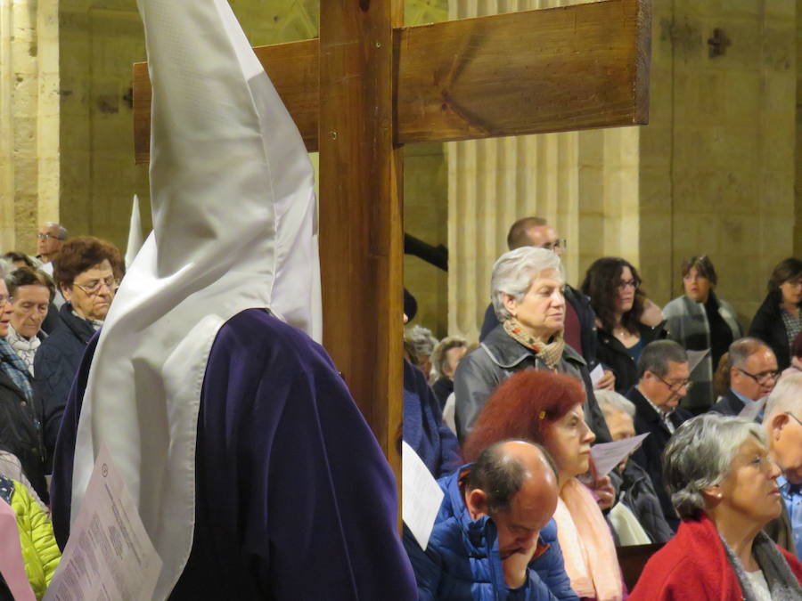 Fotos: Imágenes del Vía Crucis Leonés Cantado
