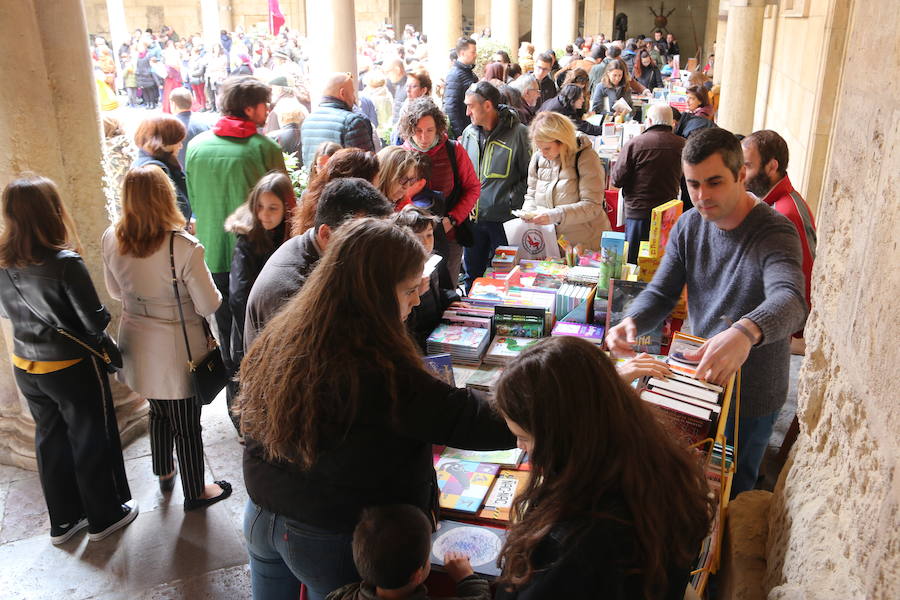 Fotos: Día del Libro en León