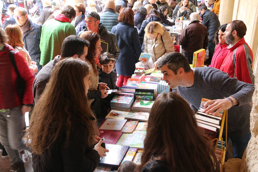 Fotos: Día del Libro en León