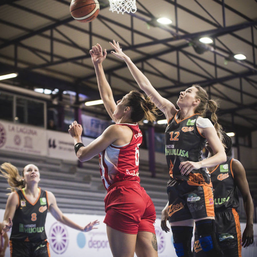 Fotos: Las imágenes del partido entre el Almería 64-58 Patatas Hijolusa