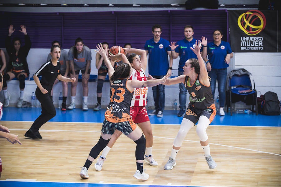 Fotos: Las imágenes del partido entre el Almería 64-58 Patatas Hijolusa