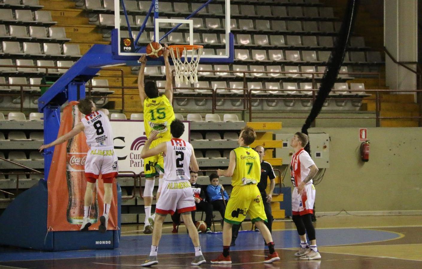 Fotos: Las imágenes del partido entre Basket León y Basket Gijón