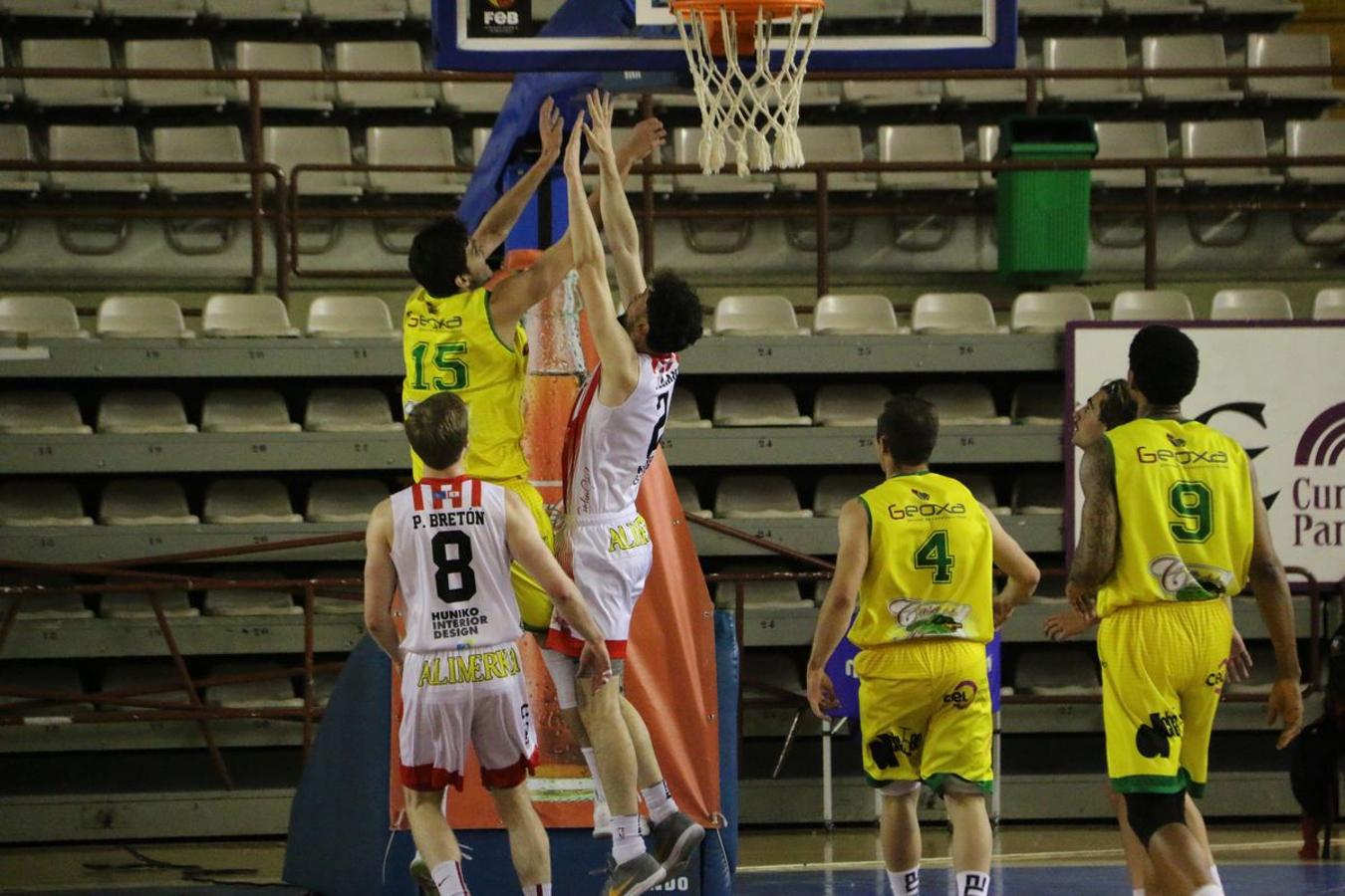 Fotos: Las imágenes del partido entre Basket León y Basket Gijón