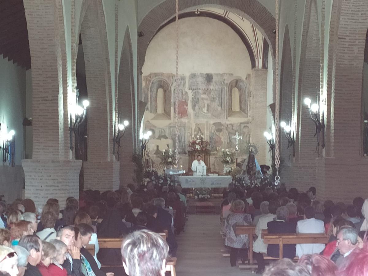 Fotos: La Virgen del Arrabal por las calles de Laguna de Negrillos