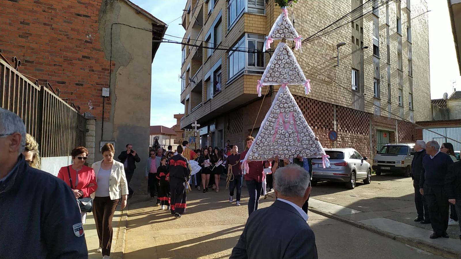 Fotos: La Virgen del Arrabal por las calles de Laguna de Negrillos