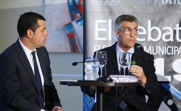 Galería. Los presidentes de Fele y Fele Bierzo, durante el debate. 