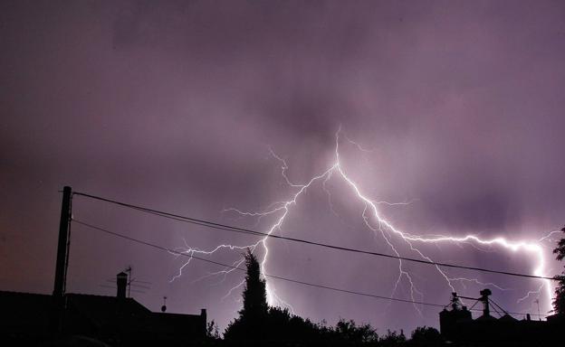 Descarga de rayos en la provincia de Valladolid.