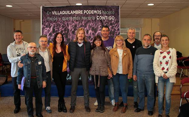 Pablo Fernández, con los candidatos de Podemos a nivel autonómico y municipal