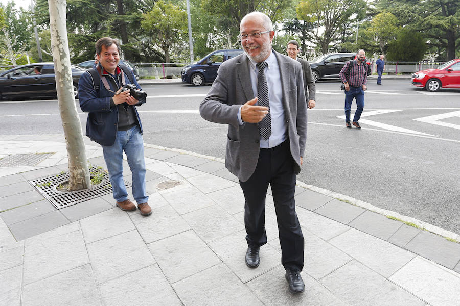 Fotos: Francisco Igea se reúne con el rector de la Universidad de León