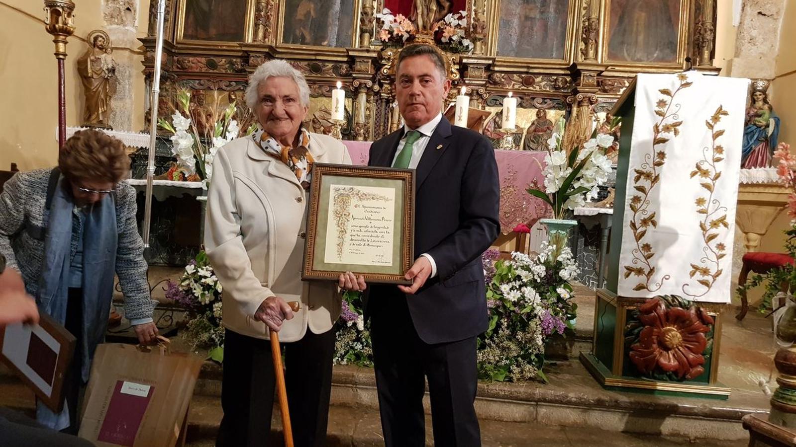 Fotos: Cuadros homenajea a sus mayores