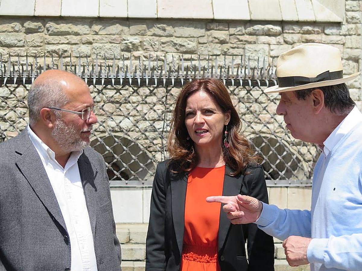 El candidato de Ciudadanos a presidir la Junta de Castilla y León exalta el papel de la cultura en la composición de una sociedad libre: «Es difícil conocer Castilla y la Reforma sin leer 'El Hereje' o conocer el terrorismo en el País Vasco sin leer 'Patria', en los libros hay libertad y criterio»
