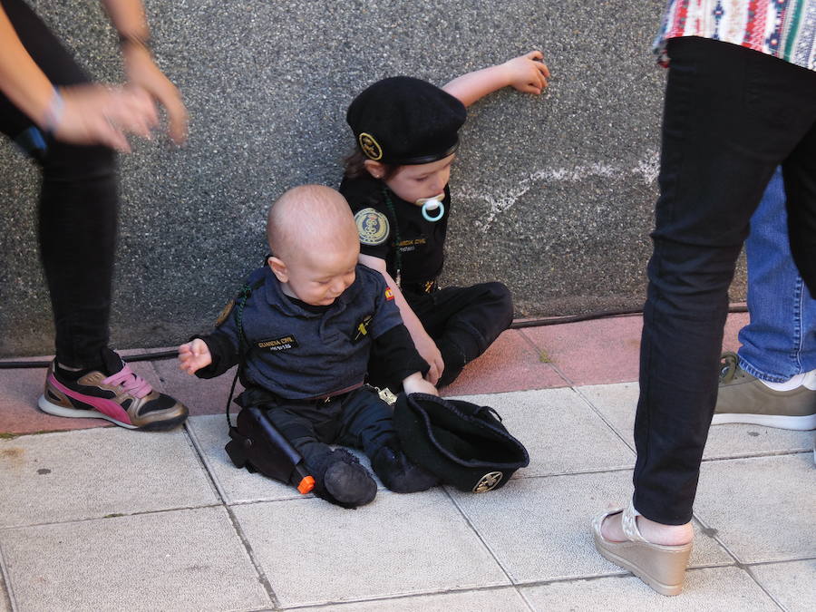 Fotos: ¡Viva honrada la Guardia Civil!