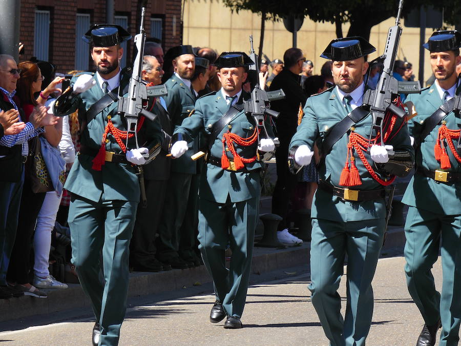 Fotos: ¡Viva honrada la Guardia Civil!