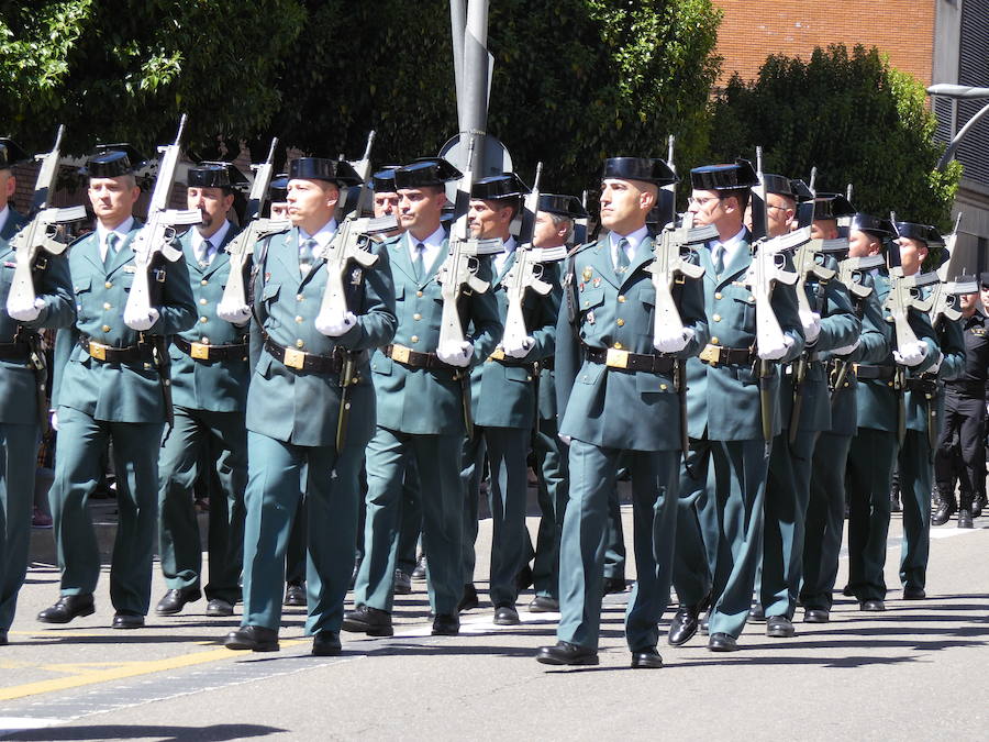 Fotos: ¡Viva honrada la Guardia Civil!