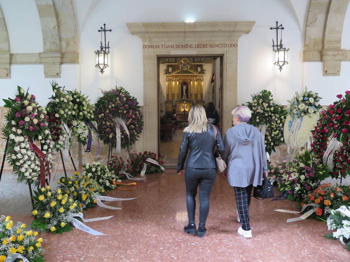 Fotos: Capilla ardiente del obispo de Astorga