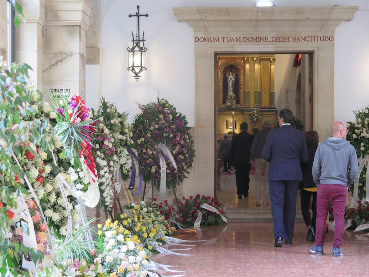 Fotos: Capilla ardiente del obispo de Astorga