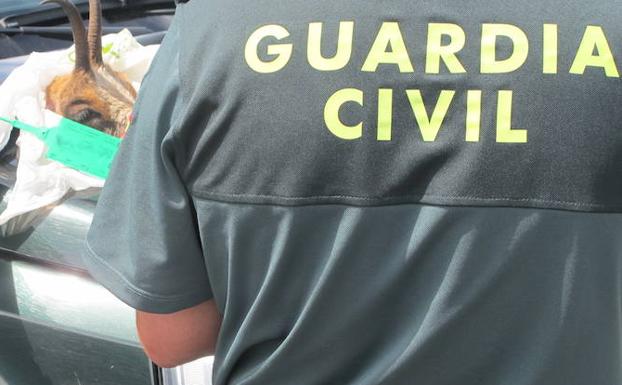 La Guardia Civil, durante la intervención. 