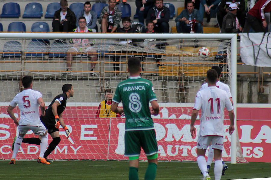 Fotos: Partido de despedida en el Reino de León