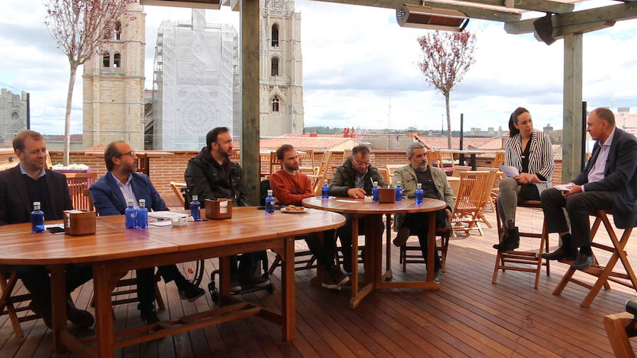 Entrevista de Eduardo López Sendino en la terraza del Camarote Romántico