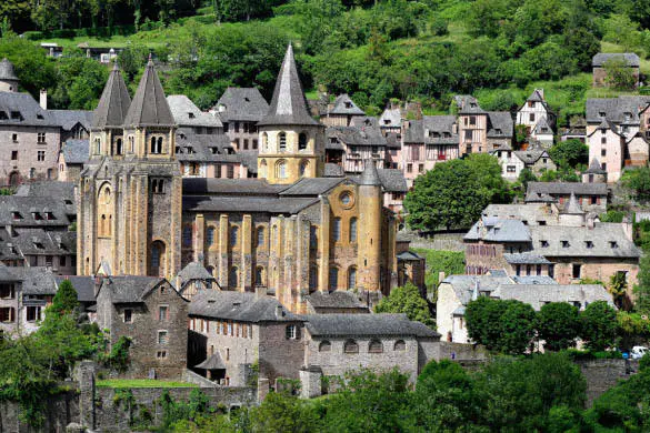 Conques, etapa principal del Camino de Santiago, en Francia